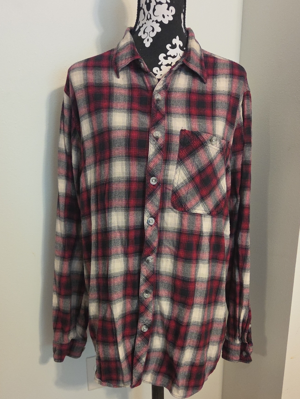Classic Field And Forest Red and White Plaid Flannel Shirt - Men's Button-Up